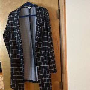 LuLaRoe Gwen Blazer Size Large Black with White Accent Like New